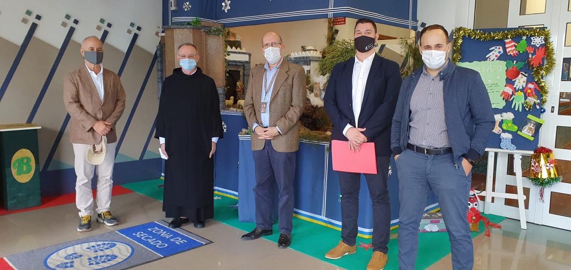 Miembros de AMFM Vending con el Hermano Superior Rafael Cenizo en la Ciudad San Juan De Dios de Las Palmas de Gran Canaria 