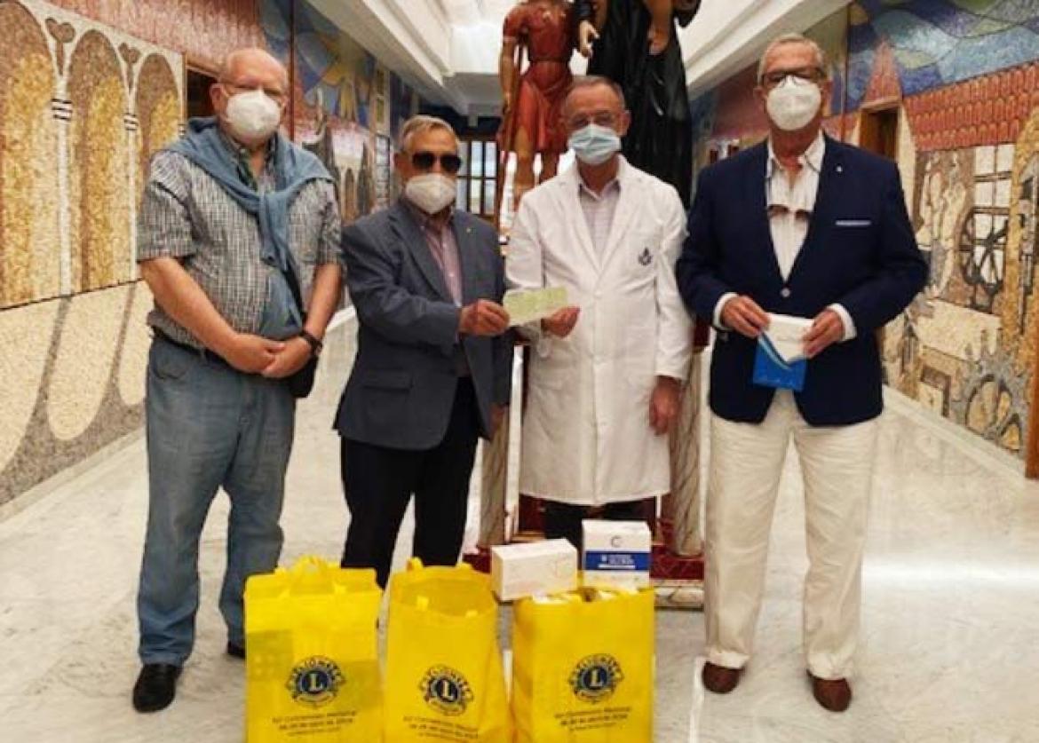 Donación club de leones 