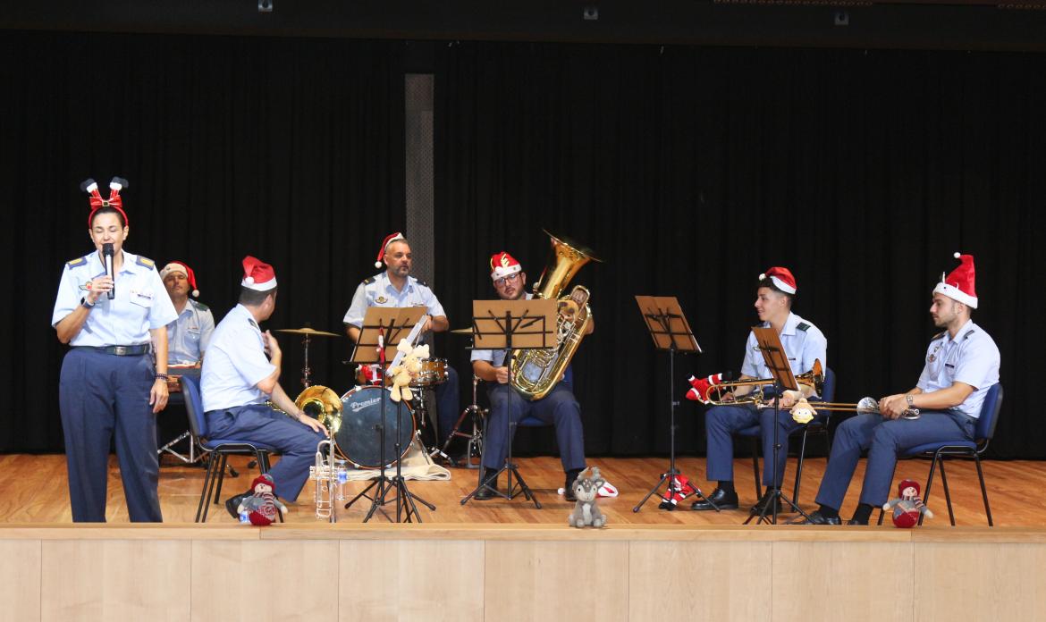 Miembros de la Unidad de Música del Mando Aéreo de Canarias (MACAN) actúan en San Juan de Dios Las Palmas