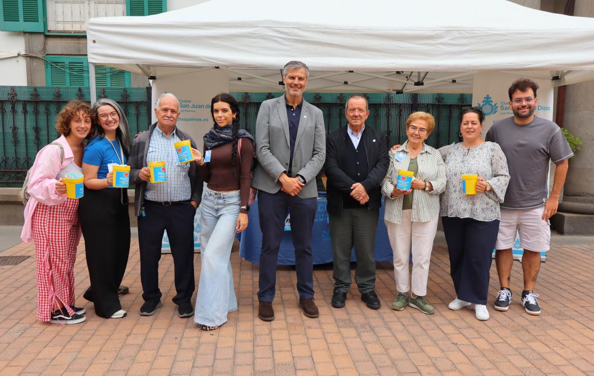 Una de las mesas petitorias de la campaña de cuestación 2026