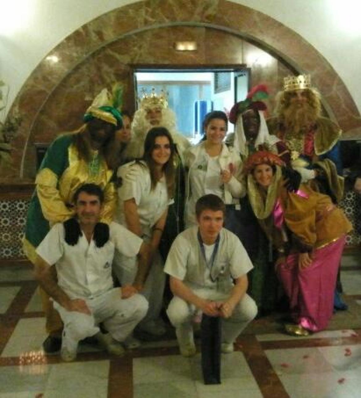 Los Reyes Magos visitan San Juan de Dios