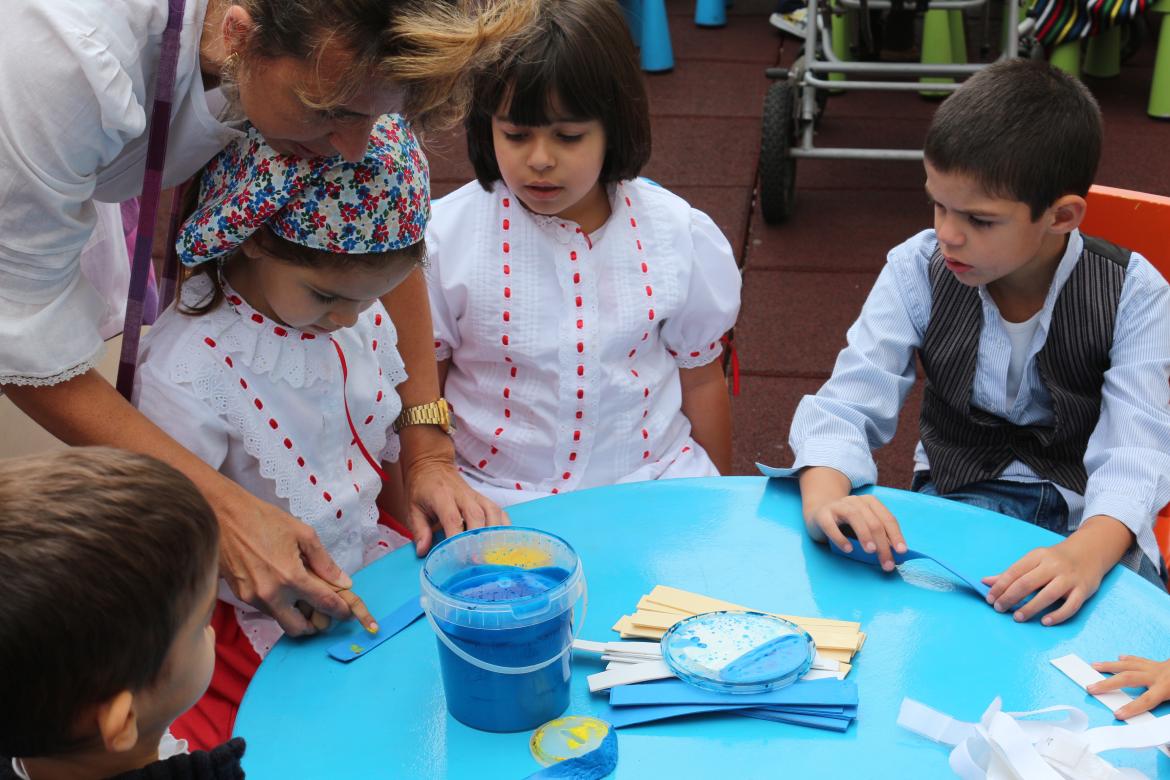 El Día de Canarias, una fiesta en los centros de las Islas