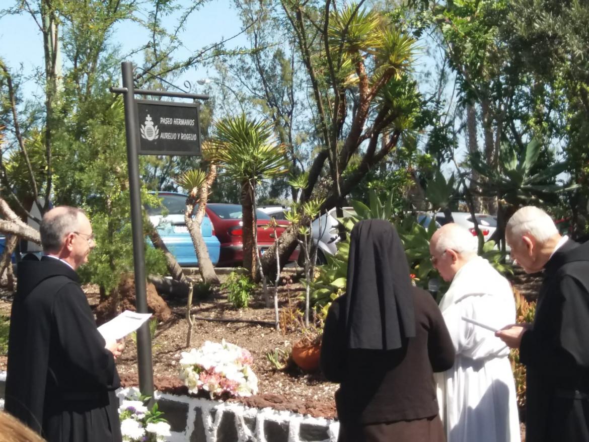 El centro inaugura el Paseo de los Hermanos Aurelio y Rogelio