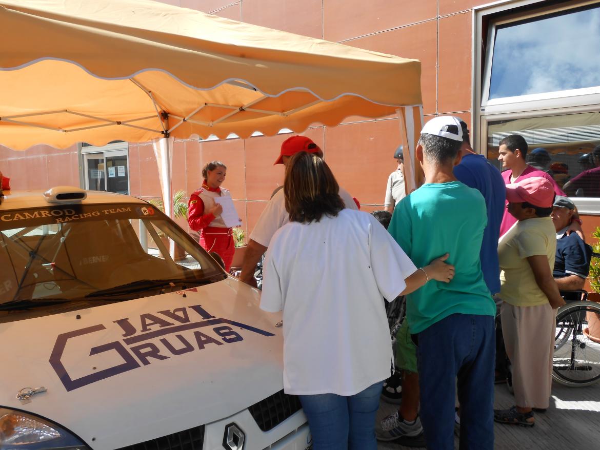 Usuarios del Centro de Triana se acercan al mundo del Rally