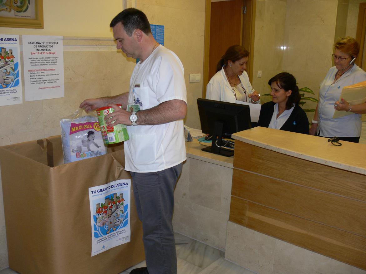 El Hospital de Sevilla recoge productos infantiles para familias que lo necesitan