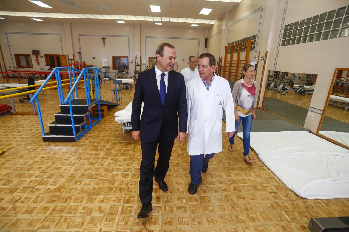 El alcalde de Las Palmas de Gran Canaria visita la Ciudad de San Juan de Dios